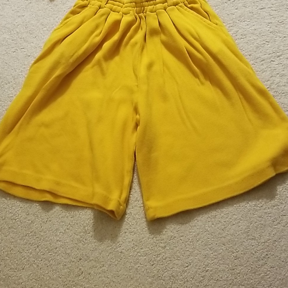 Short set - Picture 3 of 5